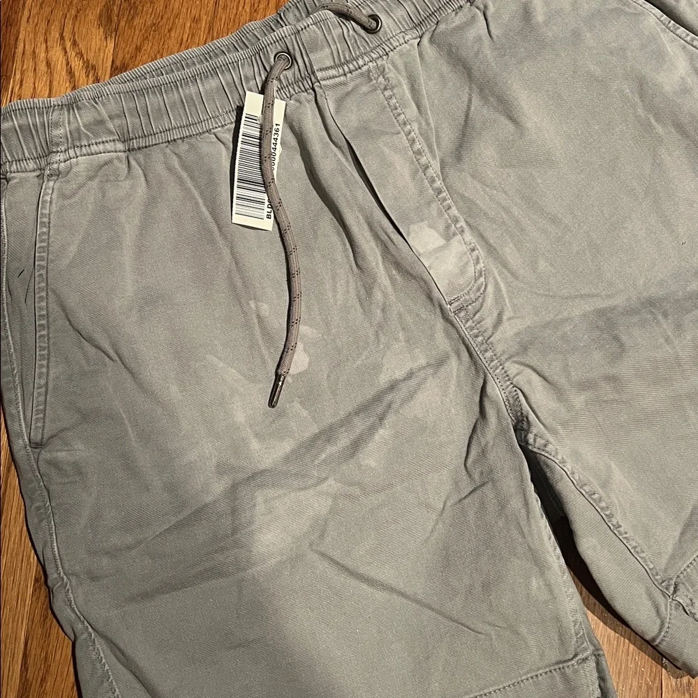 Faherty men’s medium shorts NEW